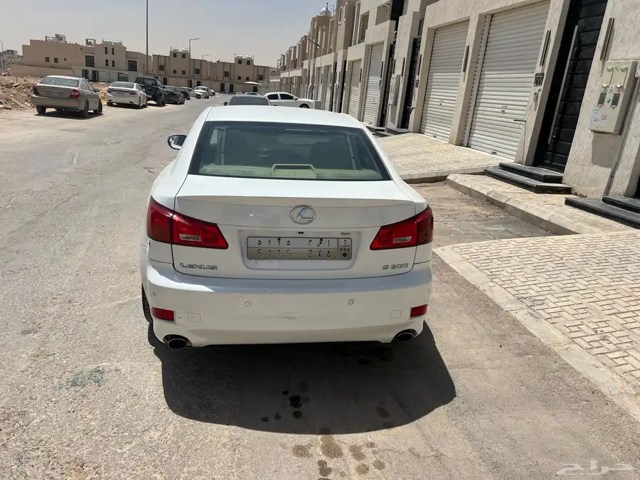 لكزس اي اس 2008 5