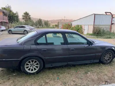 بي إم دبليو 740 i 3