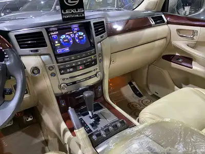 جيب لكزس LX570 فل كامل 2012 23