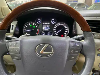 جيب لكزس LX570 فل كامل 2012 27