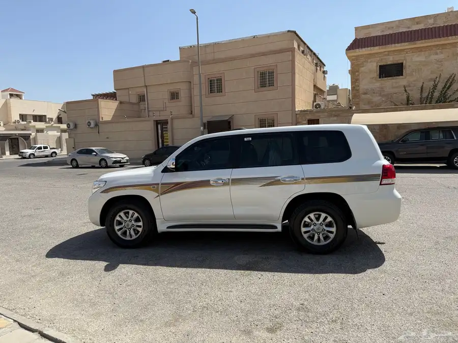 لاندكروزر 2010 - 6 سرندل 4
