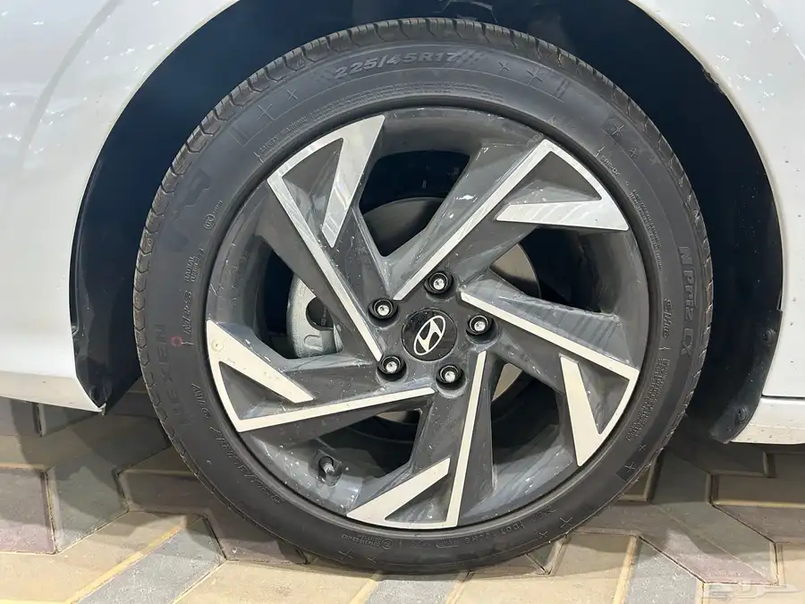 النترا 13