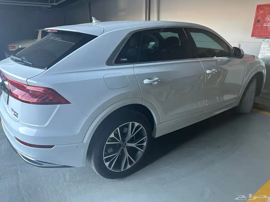 audi q8 2023 3