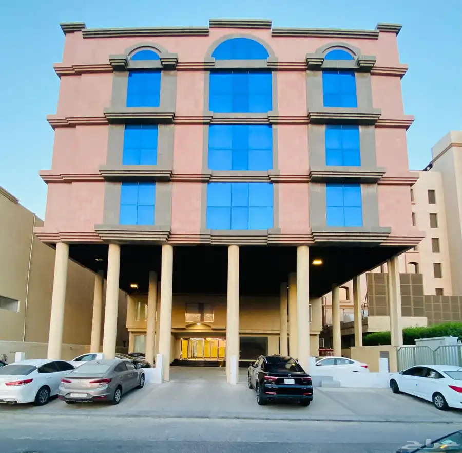شقة فاخره للايجار الدمام على الكورنيش 0