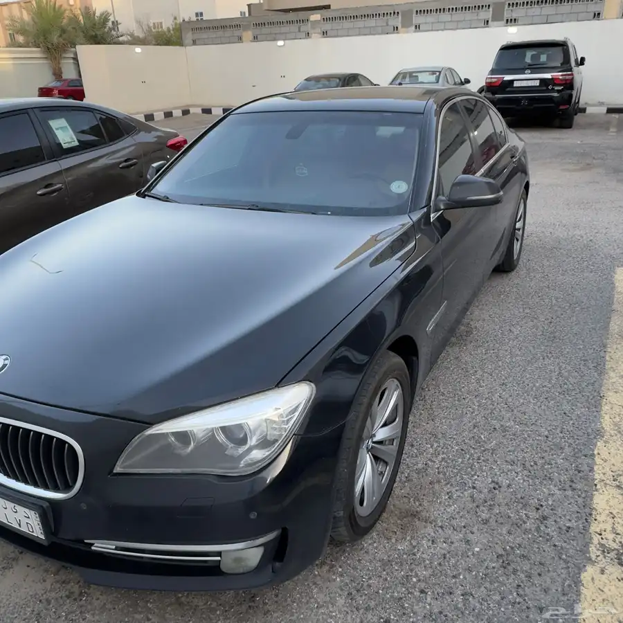 نظيف ممشى قليل BMW 740I 2013 8