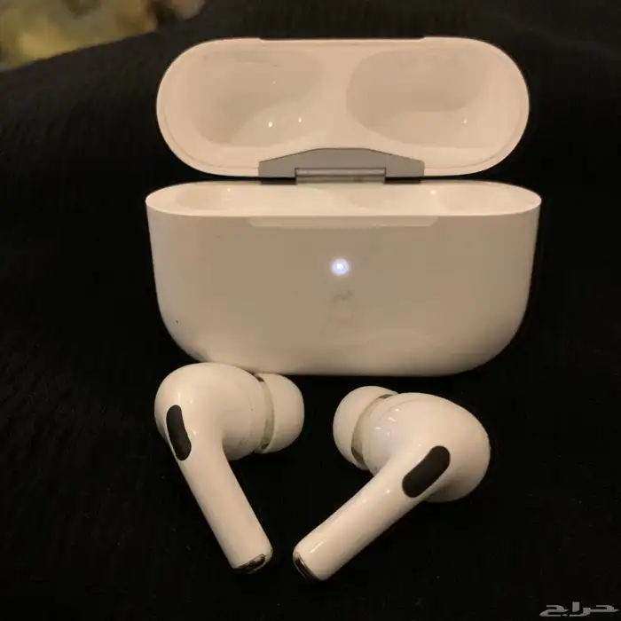 سماعة AirPods Pro أصلية بحالة ممتازة   ضمان 9