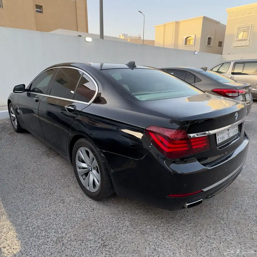 نظيف ممشى قليل BMW 740I 2013 4