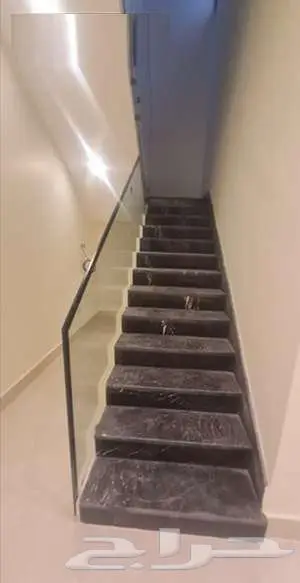 للإيجار بحي النرجس   شرق شارع يدمه 10