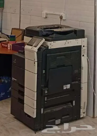 مكاين تصوير ملونة و ابيض و اسود 1
