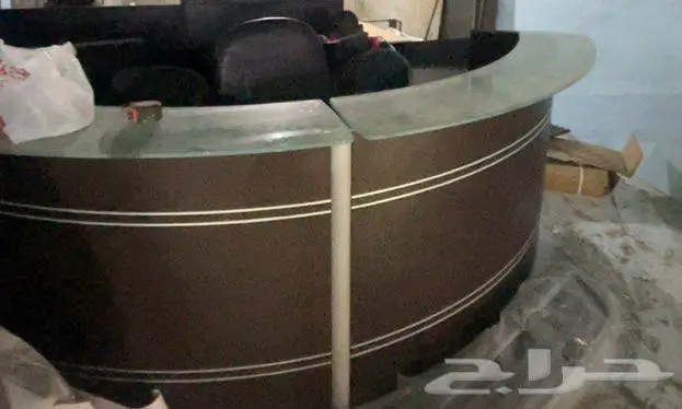 طاولة استقبال كونتر استقبال مستعمل 300سم بارتفاع 109 2