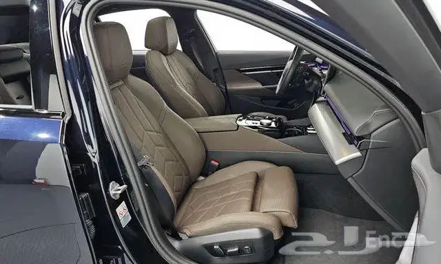 بي ام دبليو 520iM موديل2024 11