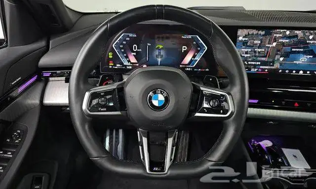 بي ام دبليو 520iM موديل2024 8