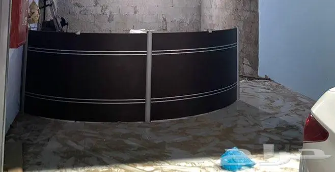 طاولة استقبال كونتر استقبال مستعمل 300سم بارتفاع 109 1