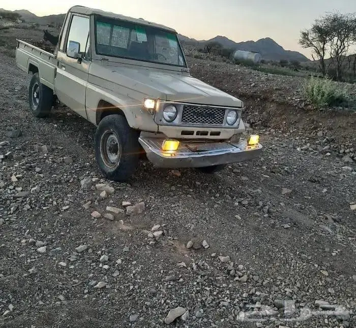 للبيع جيب شاص مديل 87 0