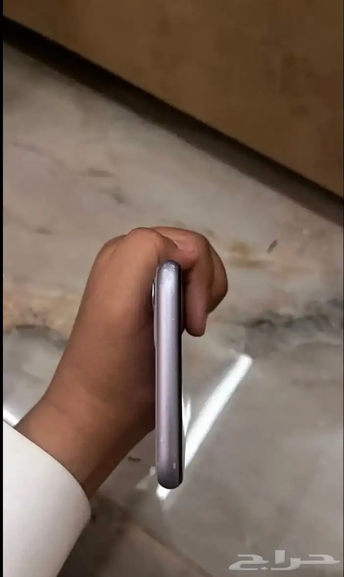 ايفون 11 عادي 4