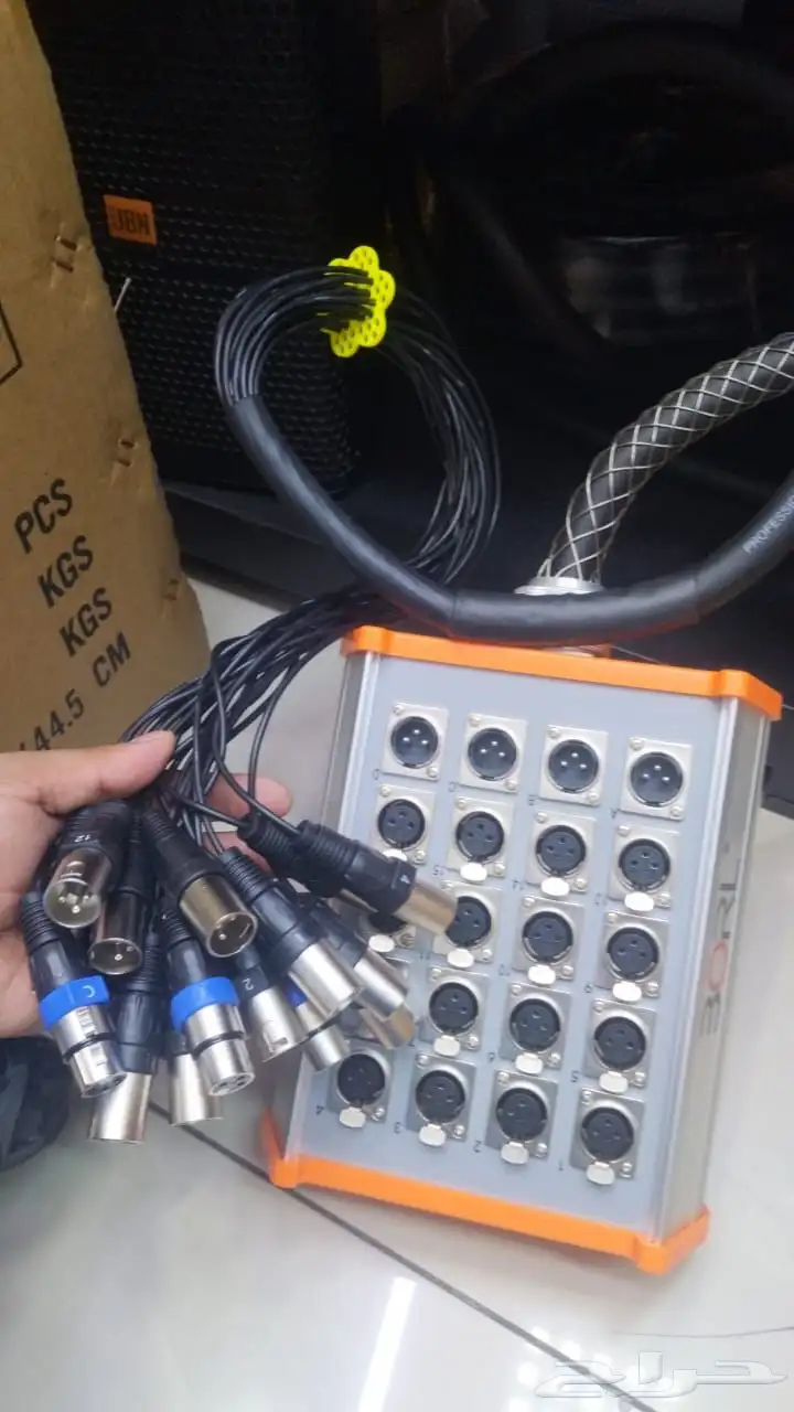 موزع سماعات 2