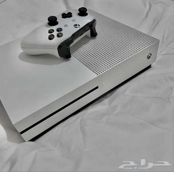 Xbox one S with fc 25 2