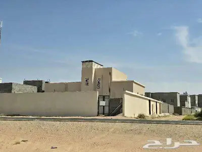 أرض تجارية للإيجار مساحة 322 متر بيشة 3