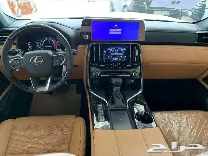 لكزس LX600 BB موديل 2024 - خليجي - أبيض جملي 4