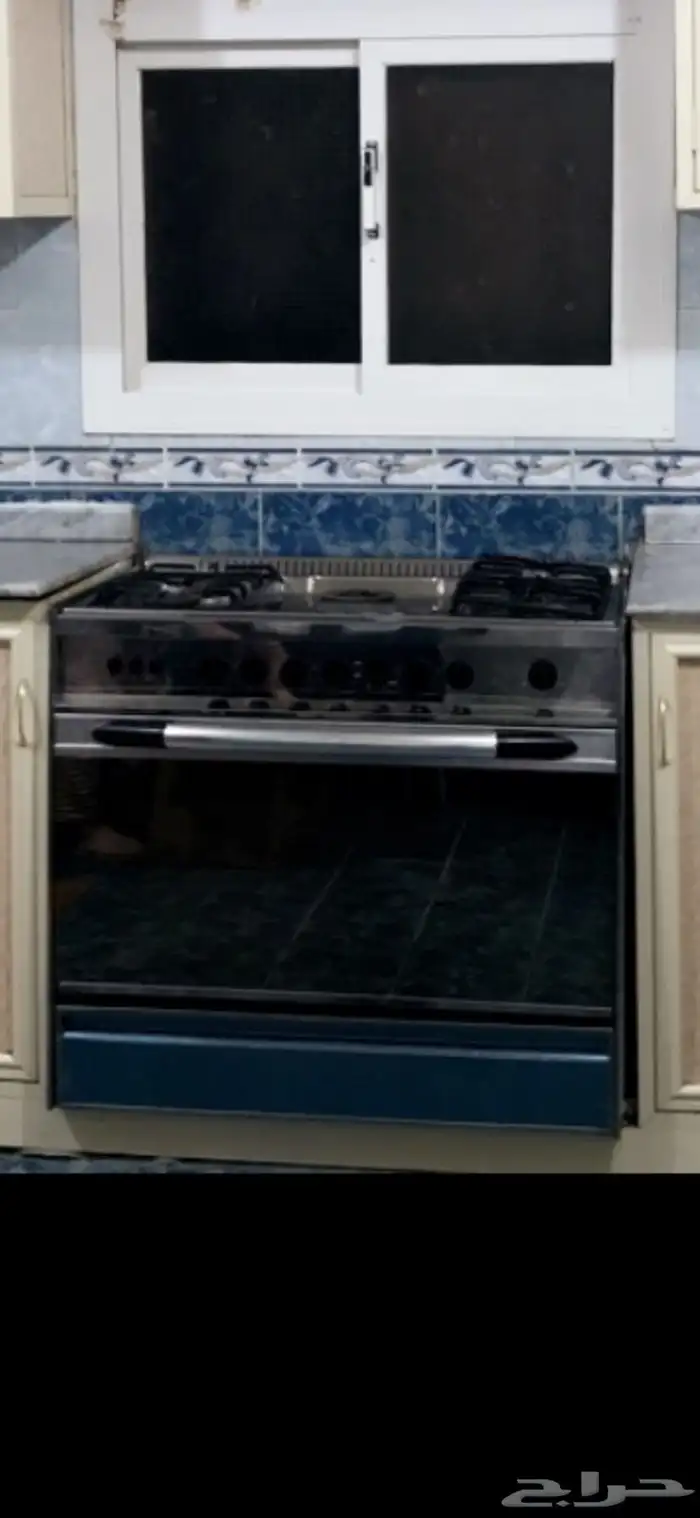 غاز 5عيون شبه جديد والفرن لم يستخدم 0