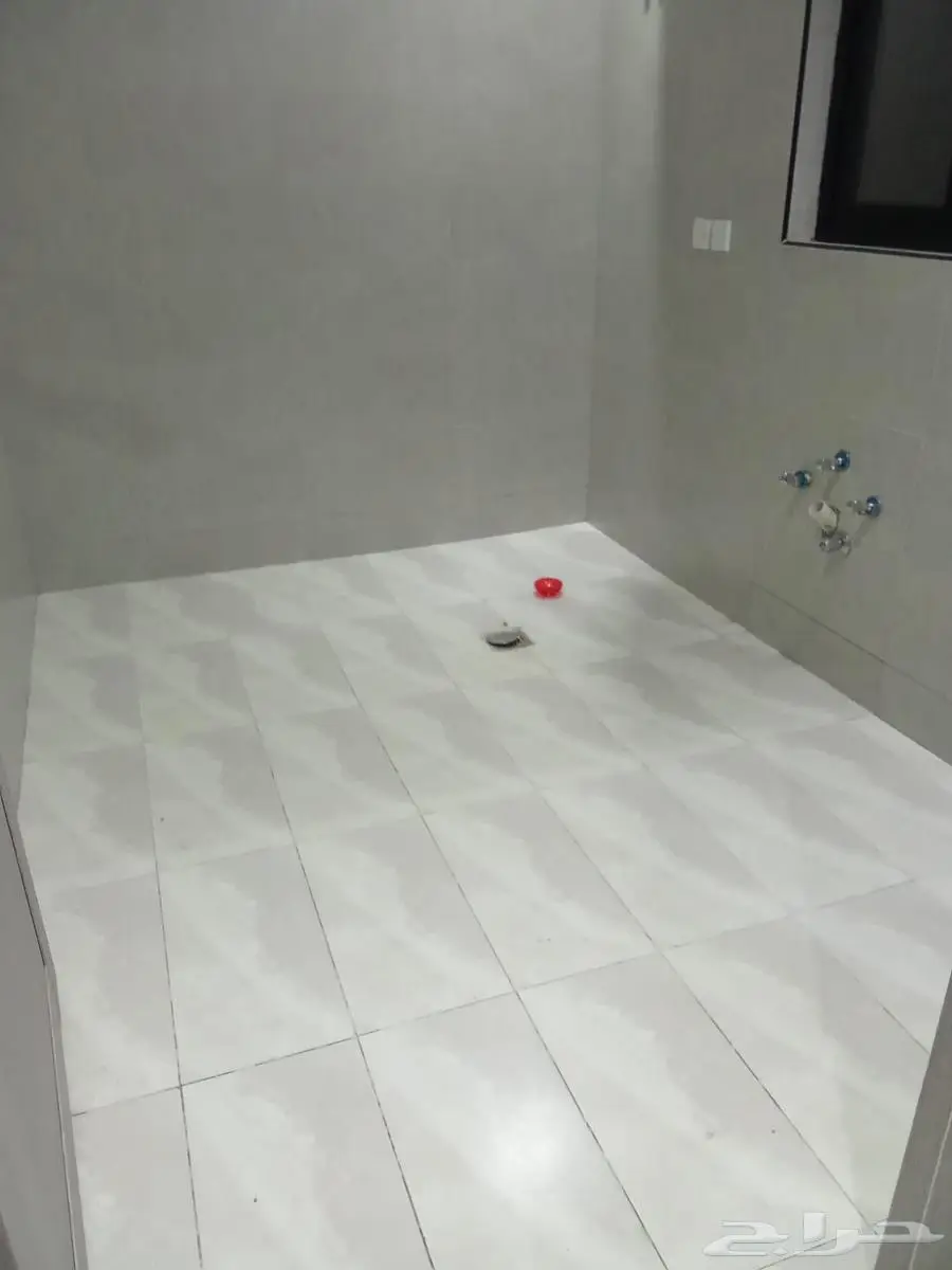 شقق عزاب حي العزيزيه 1