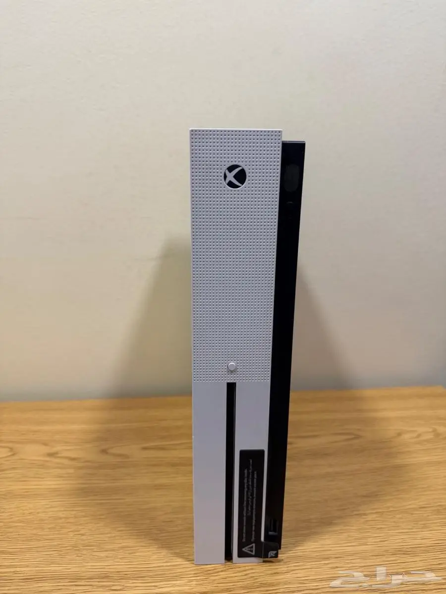 اكس بوكس ون اس   xbox one s 2