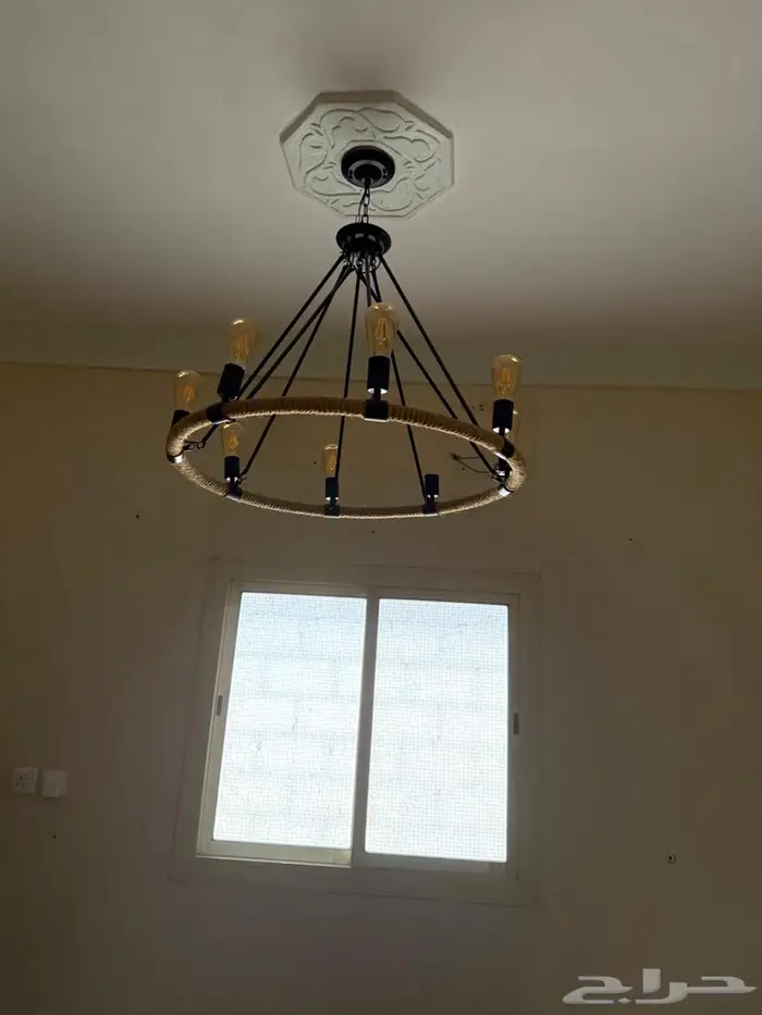 للبيع نجفتين ولوحات من الاضاءه 1