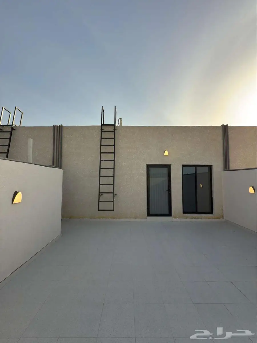 بيت للإيجار 10