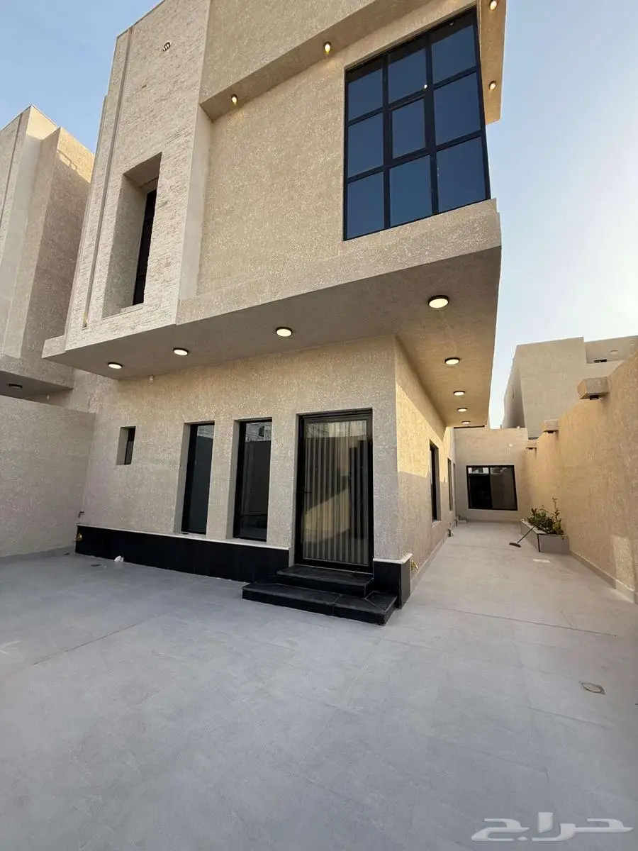 بيت للإيجار 12
