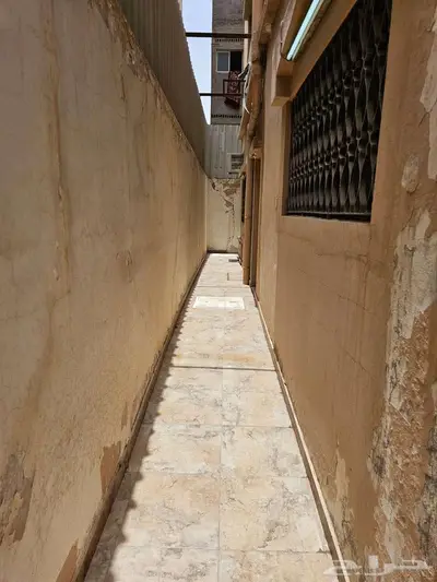 فيلا للبيع دورين الاحساء الهفوف حي البصيرة مساحة 350 مترشرقي 21