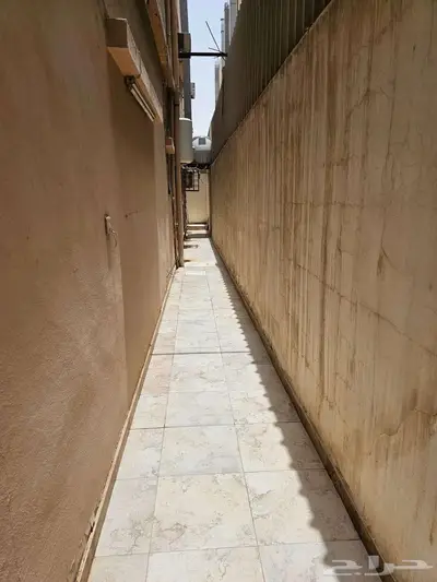 فيلا للبيع دورين الاحساء الهفوف حي البصيرة مساحة 350 مترشرقي 11