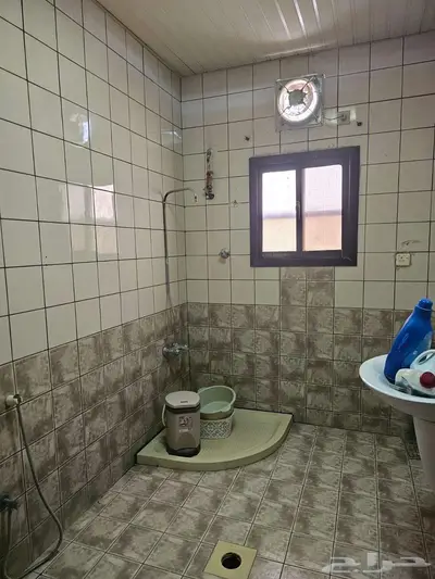 فيلا للبيع دورين الاحساء الهفوف حي البصيرة مساحة 350 مترشرقي 16