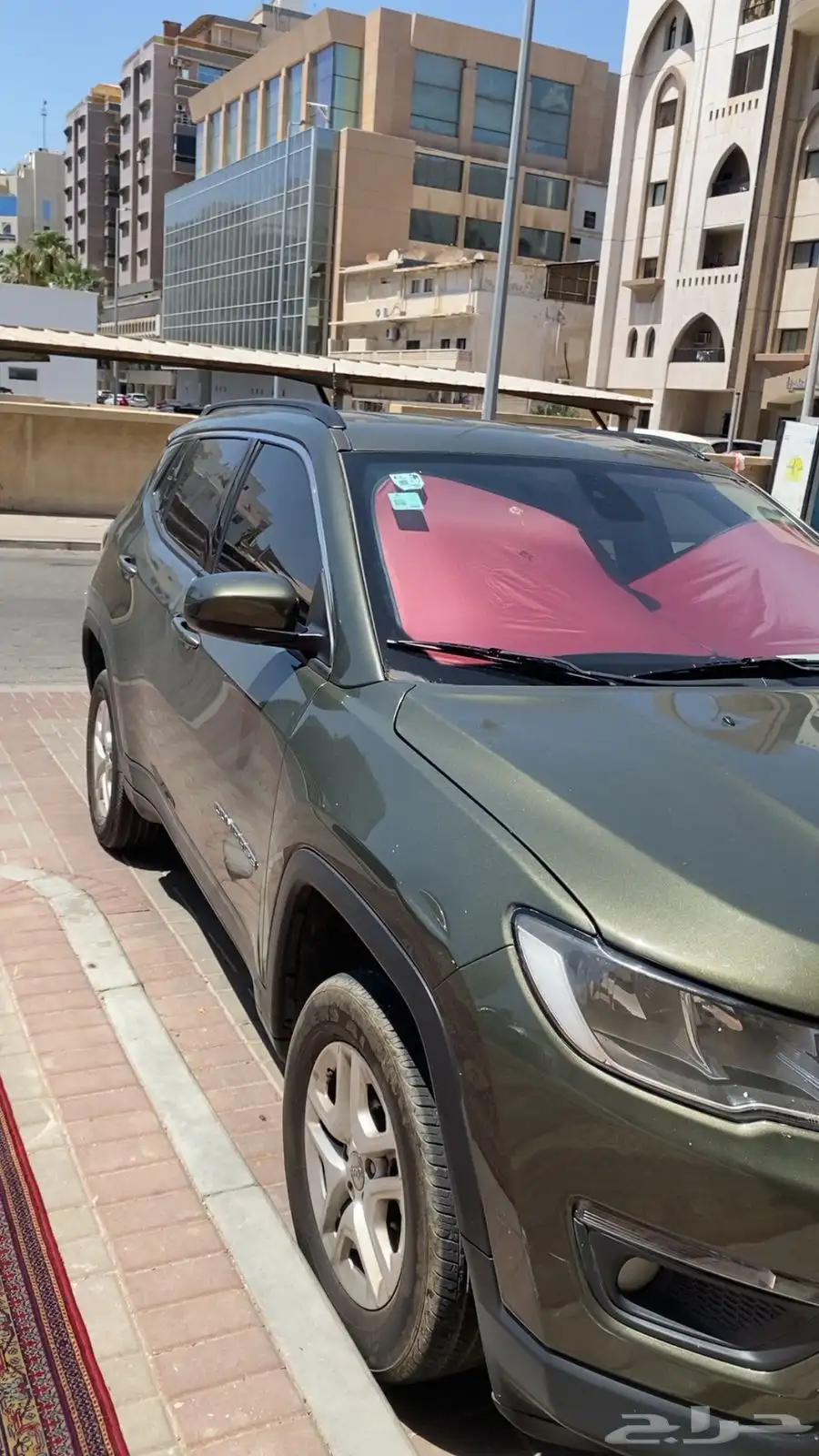 سيارة دوج كومبارس 0