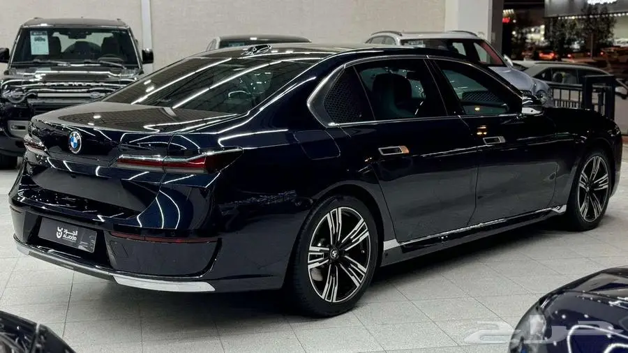 2024 بي ام دبليو 735 ال اي BMW 730LI 4
