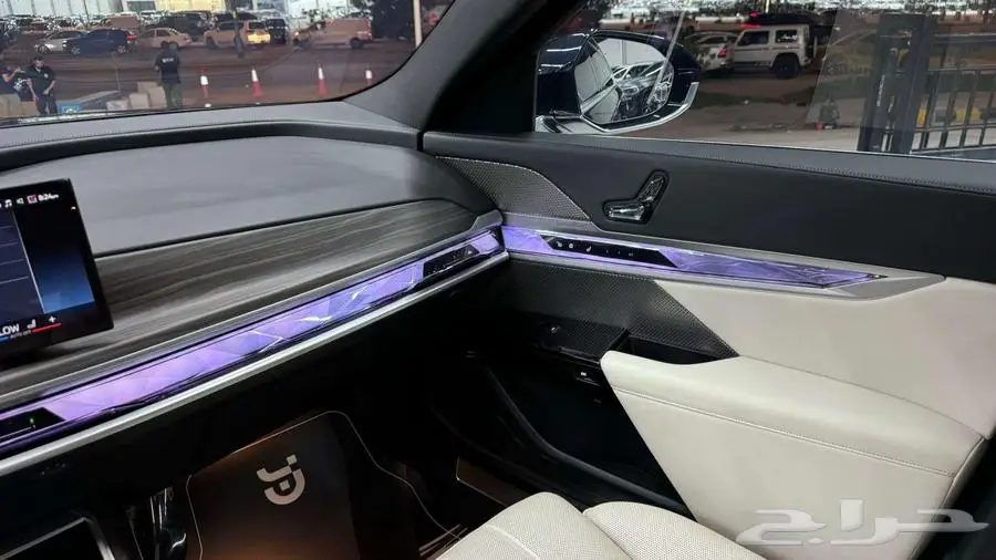 2024 بي ام دبليو 735 ال اي BMW 730LI 8