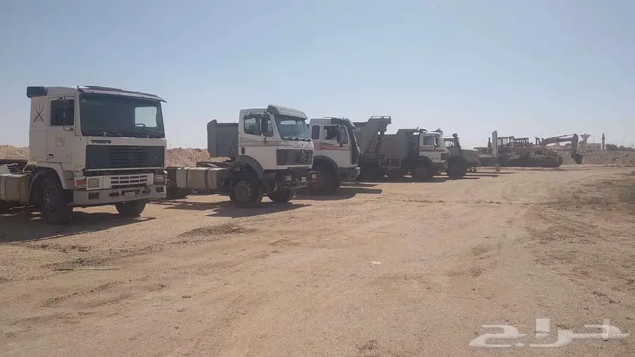 معدات ثقيلة للايجار بوكلين شيول بلدوزر شاحنة قلاب رصاصة 1