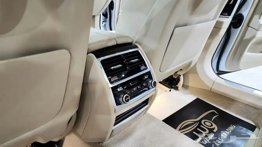 بي ام دبليو 730li 2017 25