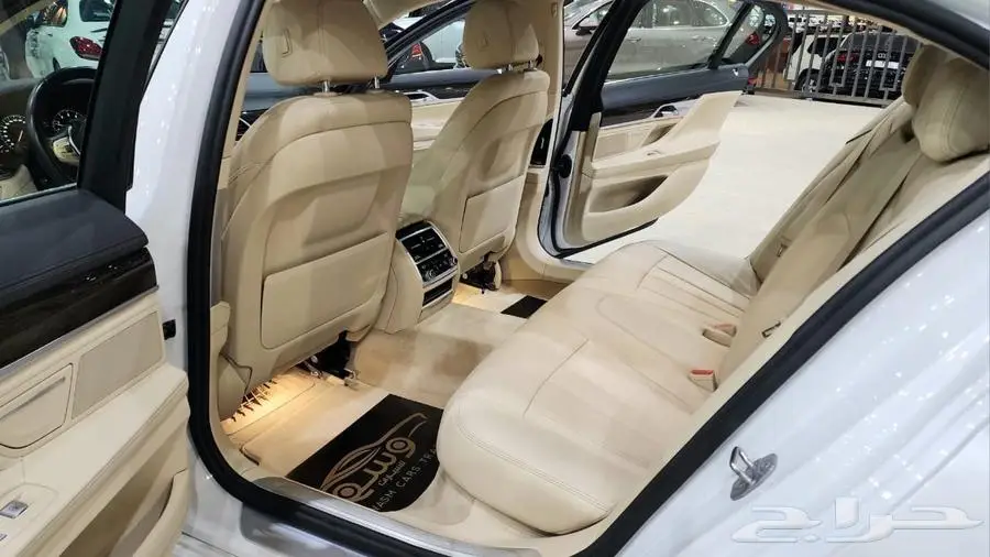 بي ام دبليو 730li 2017 26