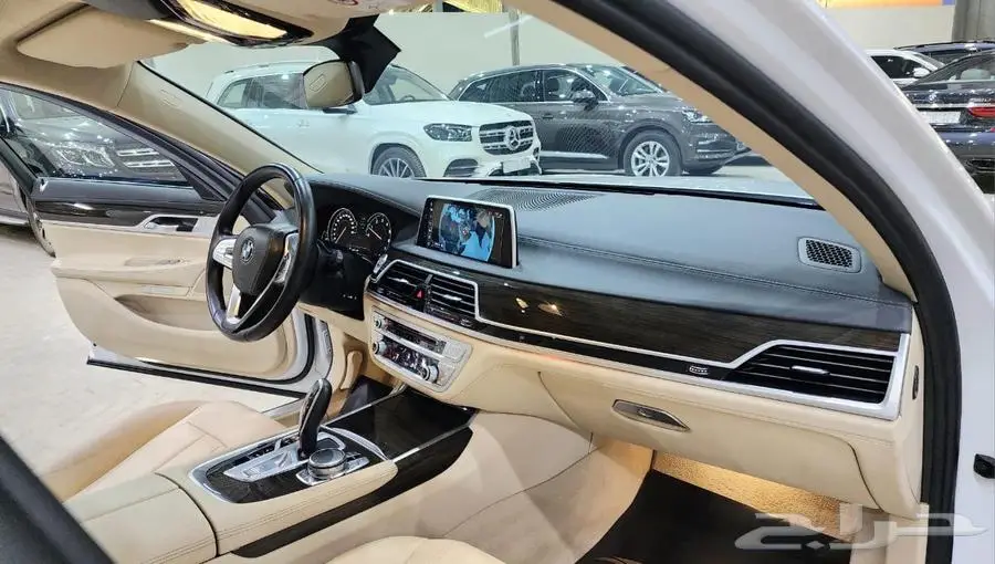 بي ام دبليو 730li 2017 21