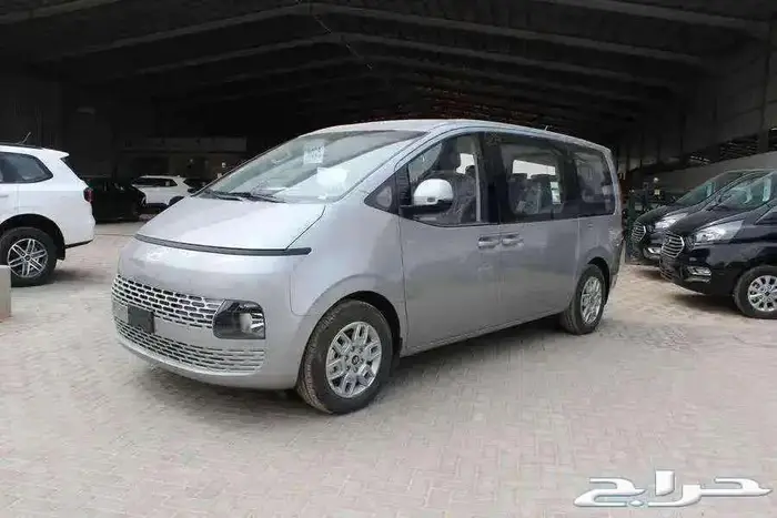 هيونداى ستاريا 9 مقاعد ديزل أوتوماتيك 2.2 2025 عرض خاص 3