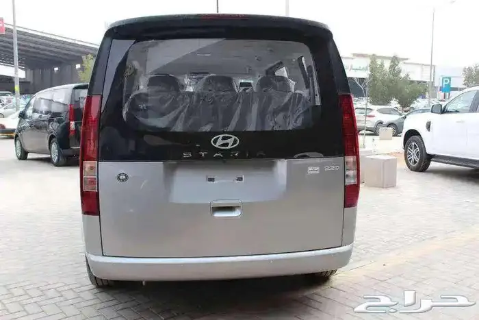 هيونداى ستاريا 9 مقاعد ديزل أوتوماتيك 2.2 2025 عرض خاص 2