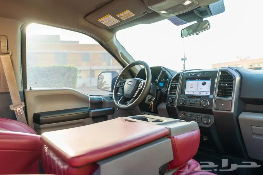 فورد F 150 2019 اسود كندي 7
