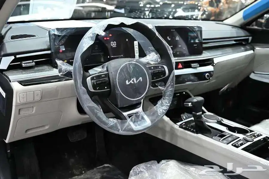 كيا K5 نص فل بانوراما موديل 2025 تحطيم اسعار عرض خاص 7