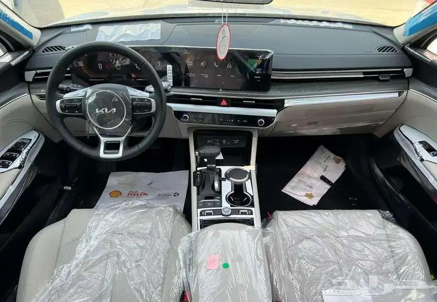 كيا K5 نص فل بانوراما موديل 2025 تحطيم اسعار عرض خاص 12