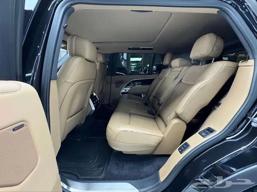 Range Rover Vouge V8 LWB - 2023 - 13.400KM 9