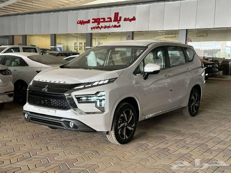 ميتسوبيشي اكسباندر هاي لاين 2025 0