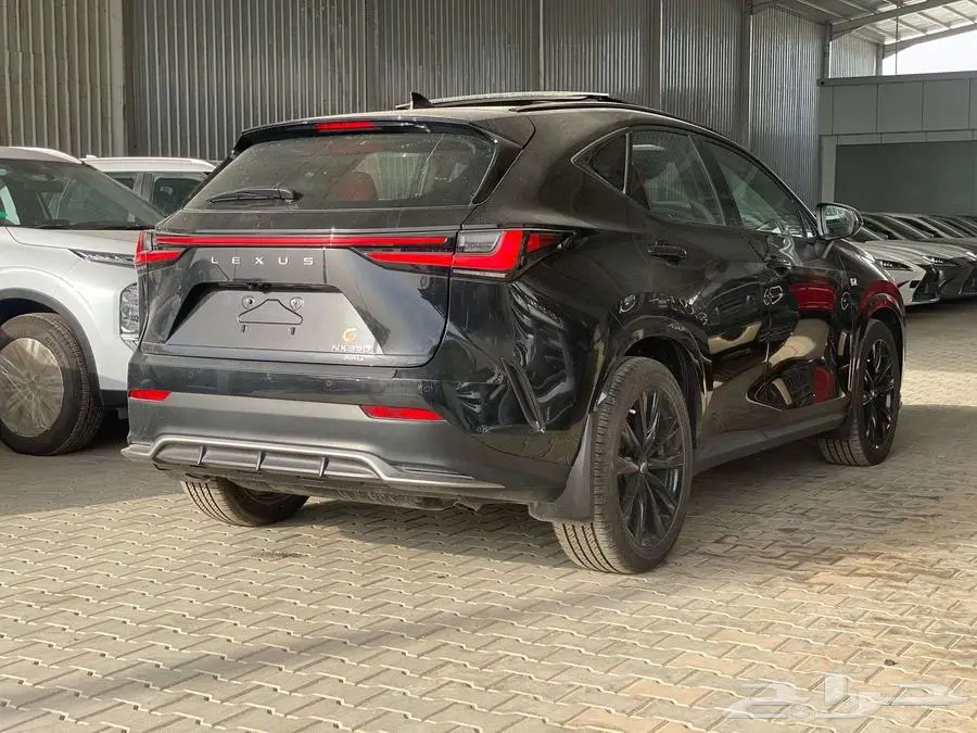 لكزس NX 350 F-sport موديل 2023 3