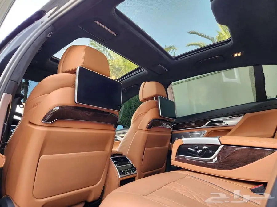 بي ام 2017 750 فل V8 31