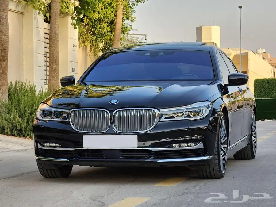 بي ام 2017 750 فل V8 1