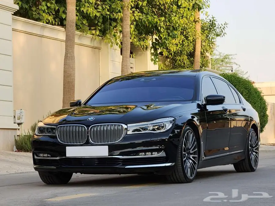 بي ام 2017 750 فل V8 3